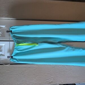 Figs mens medium light blue cargo pants